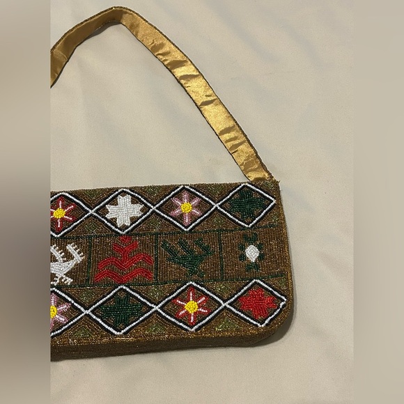 Unique Handcrafted Golden Beaded Purse - Picture 4 of 13